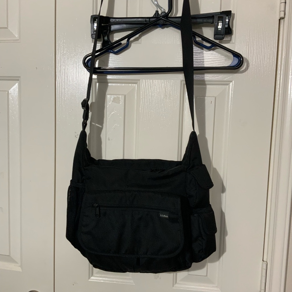LL BEAN Classic Nylon Crossbody Messenger Bag